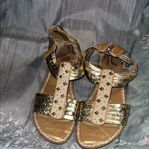 SAM & LIBBY Gold Studded T-Strap Sandals preowner